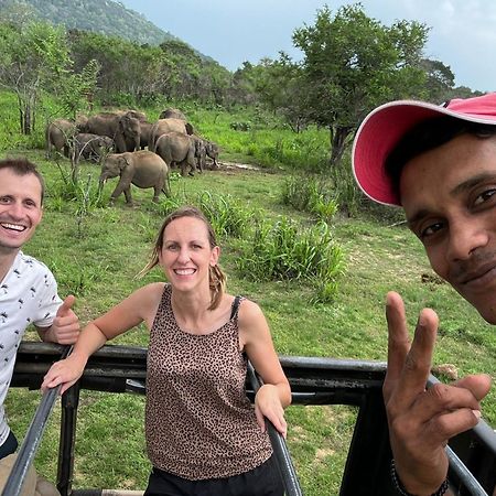 Elephant Safari Lodge Sigiriya Junction Habarana Eksteriør billede