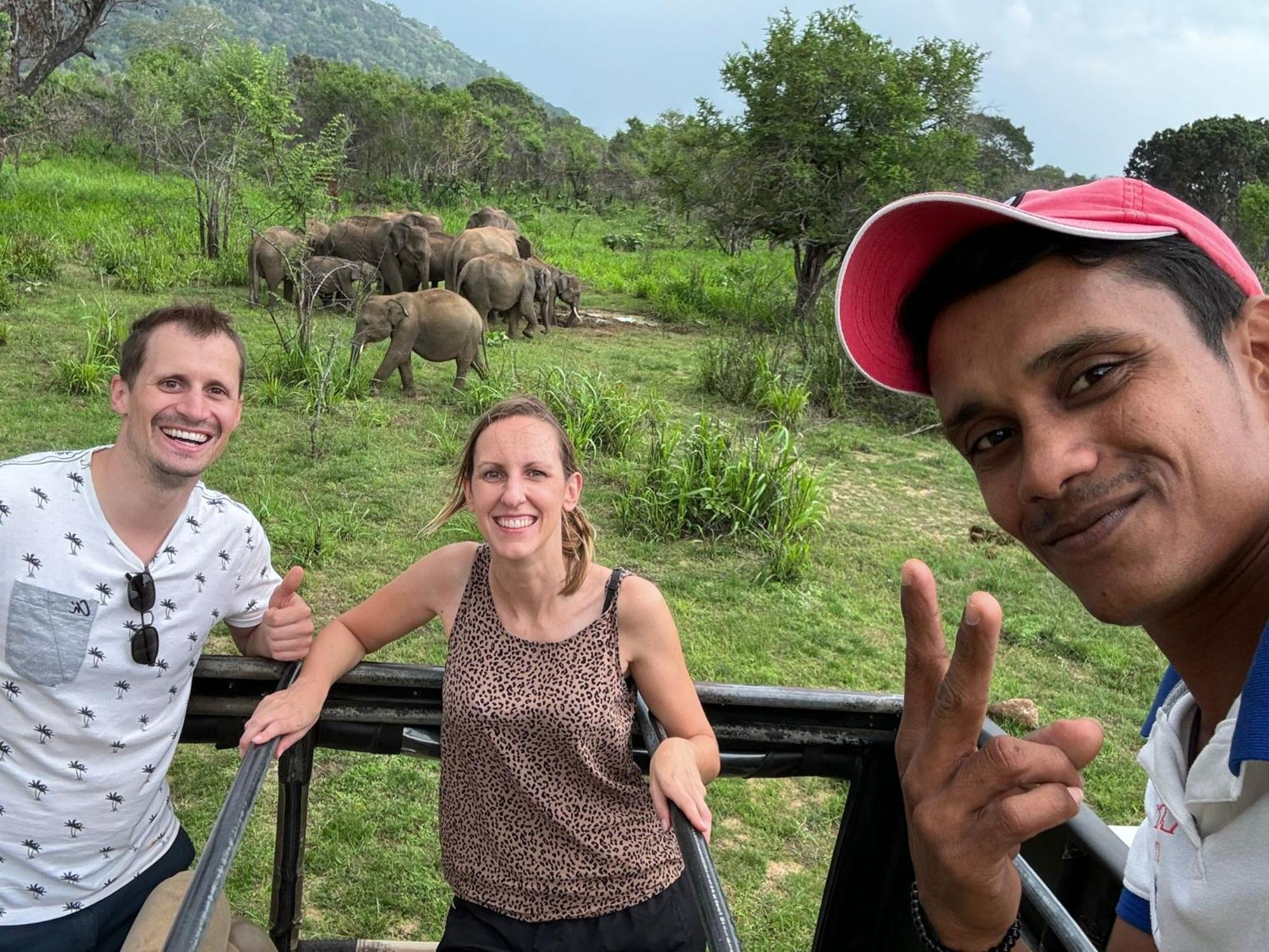 Elephant Safari Lodge Sigiriya Junction Habarana Eksteriør billede