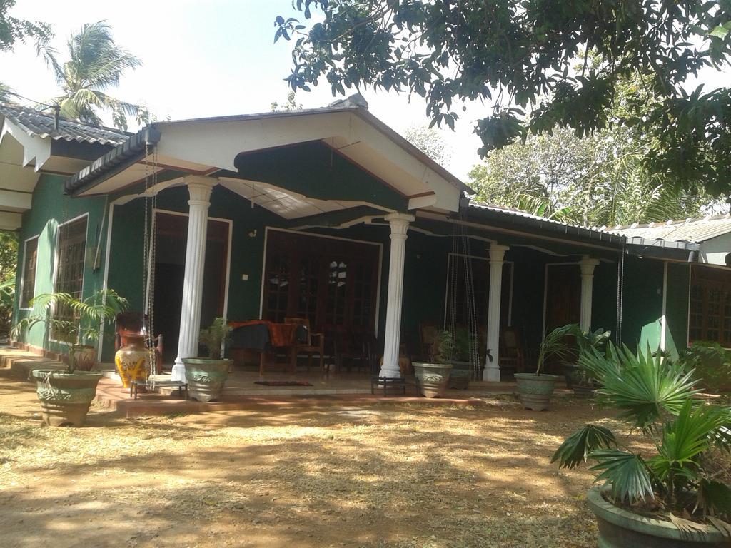 Elephant Safari Lodge Sigiriya Junction Habarana Eksteriør billede